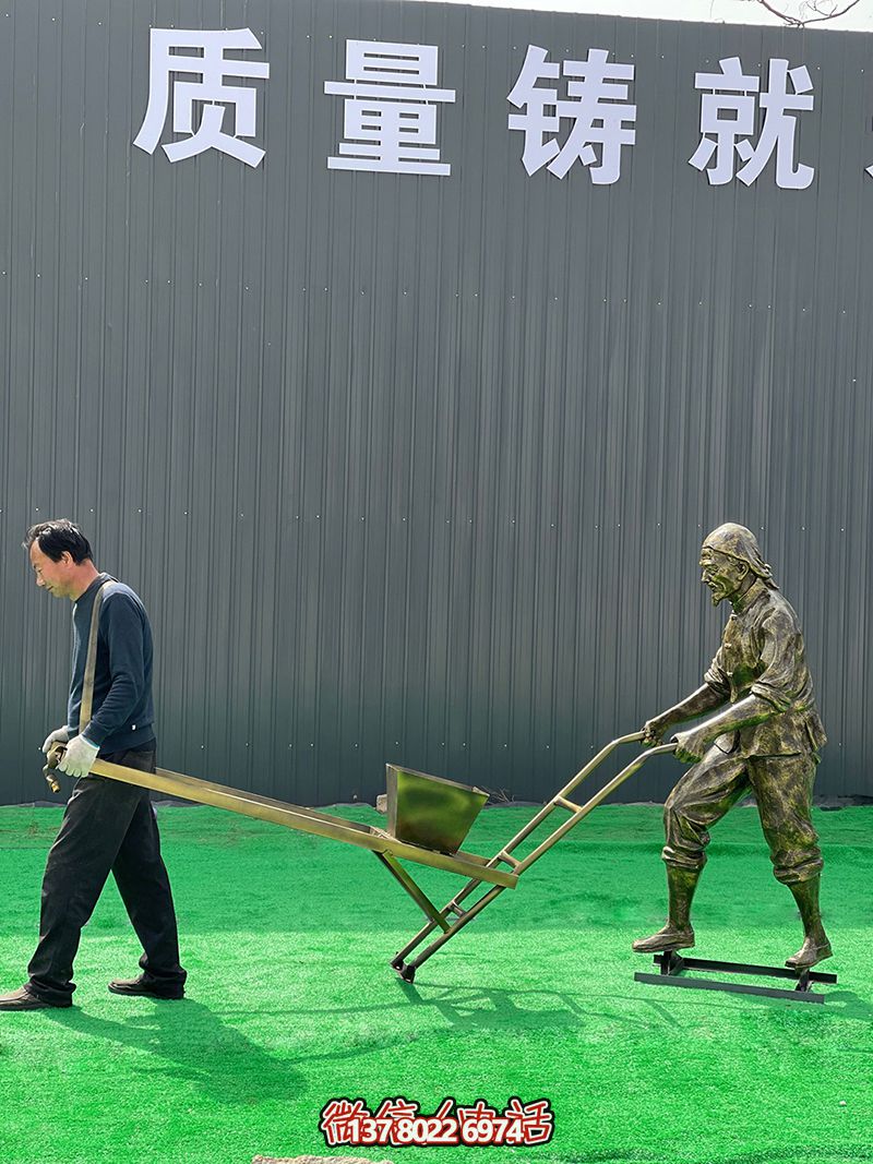 中國傳統(tǒng)農耕勞動雕塑