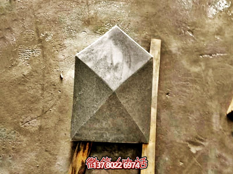 菱形擋車石阻石球，為兒童游樂場提供安全保障