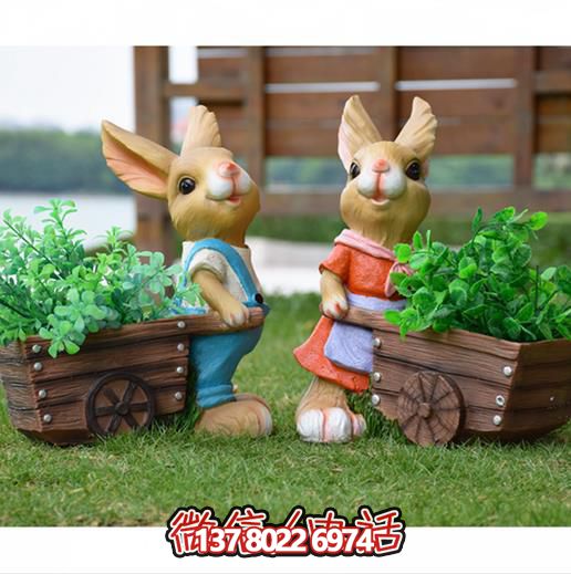 可愛兔子雕塑，點綴玻璃鋼戶外園林景觀